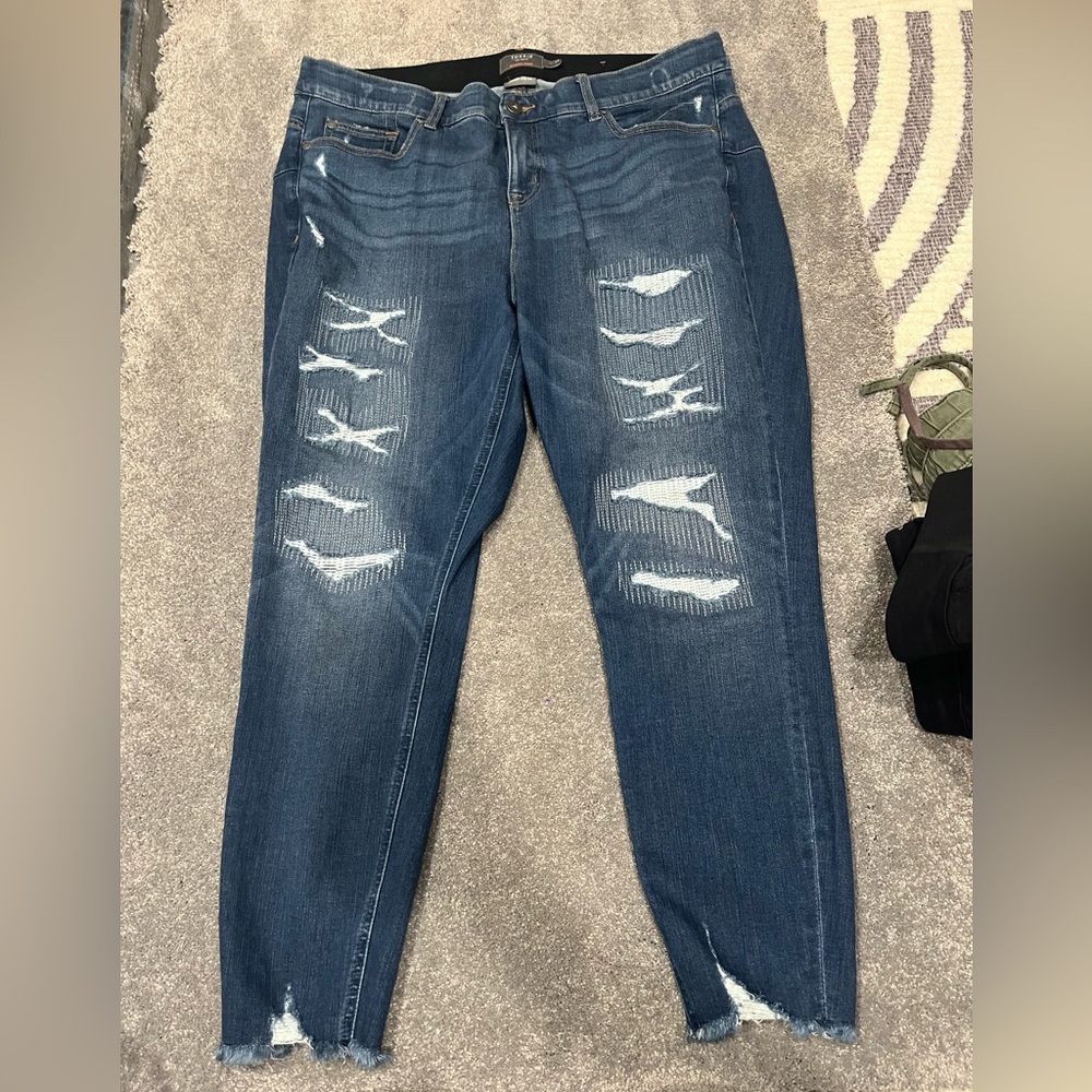 Torrid premium stretch bombshell skinny jeans